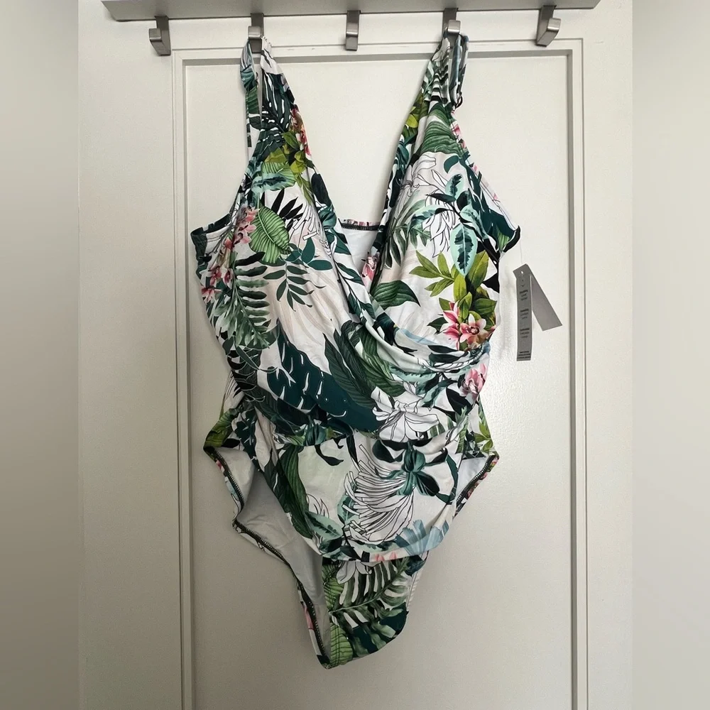 NWT Floral Jantzen Swimsuitt - Picture 1 of 3